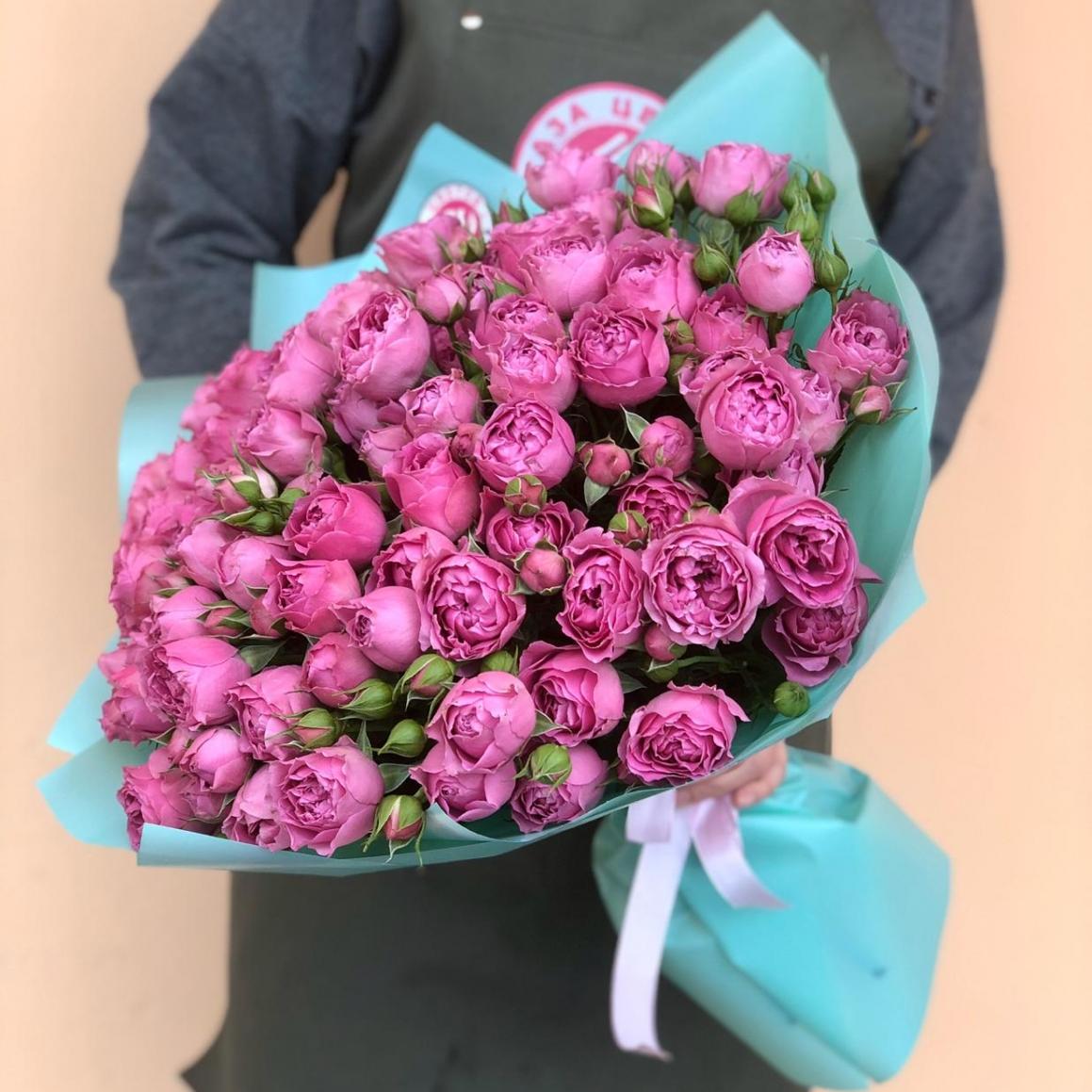 Букет из кустовых розовых роз код товара  185283